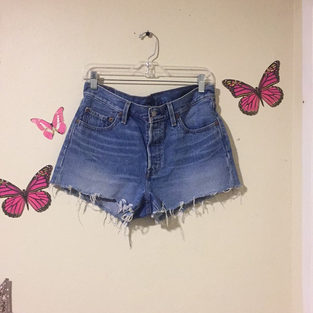 LEVIS denim shorts buttons/faded distressed hems